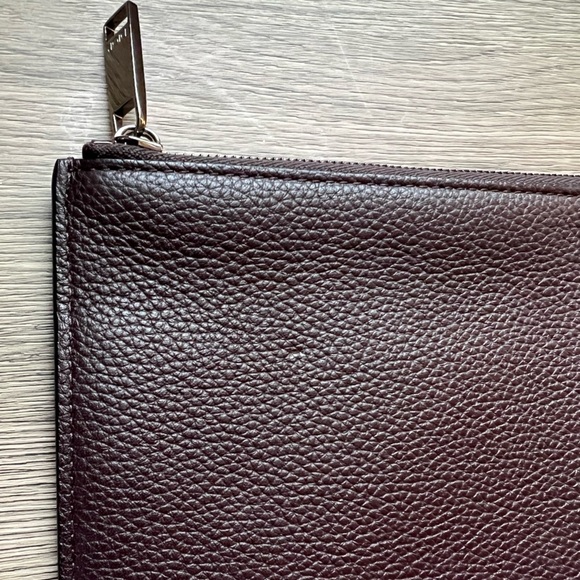 Dior Brown Leather Pouch 2022 - Picture 3 of 11